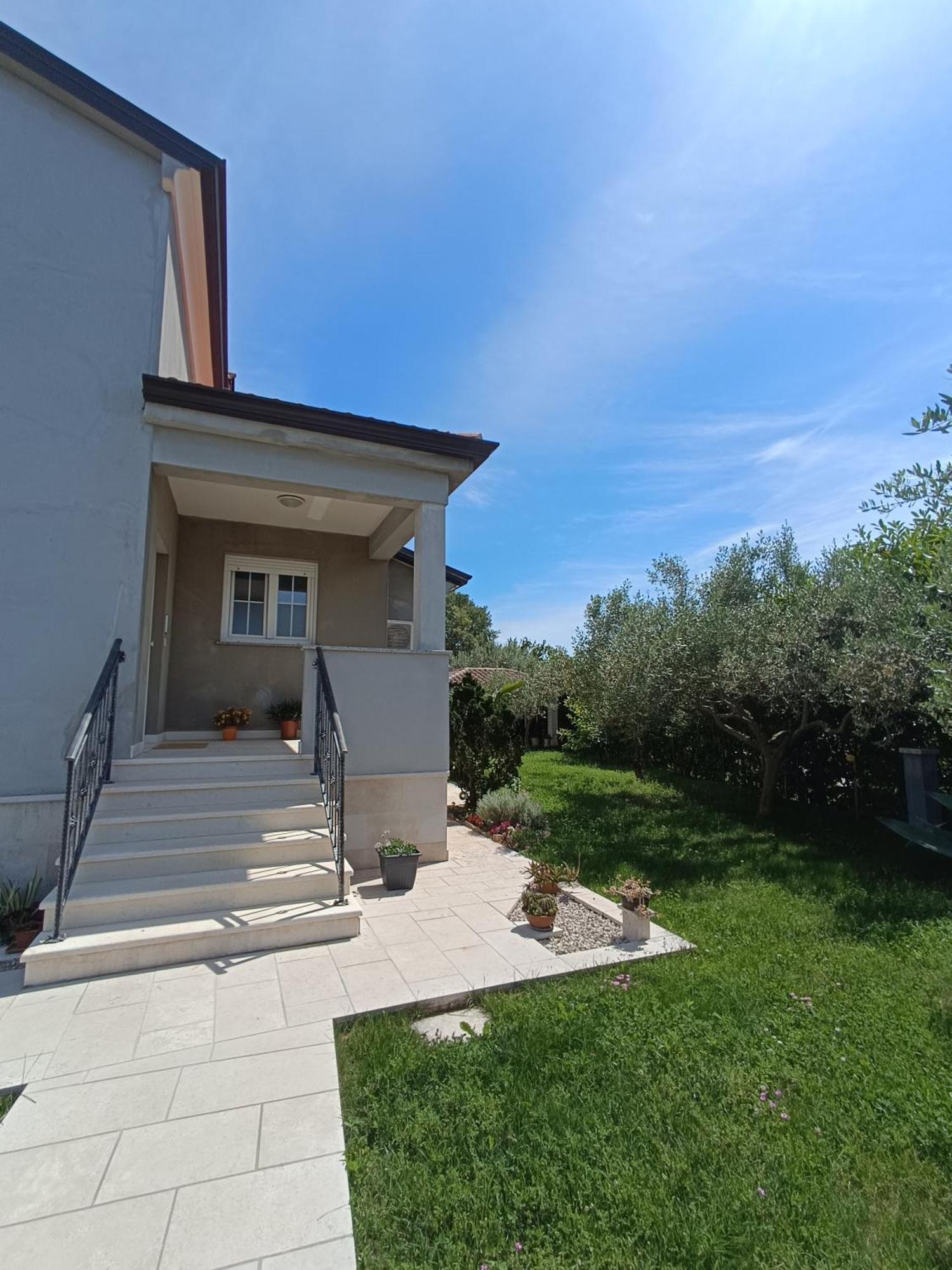 Apartman Ika Umag Ngoại thất bức ảnh