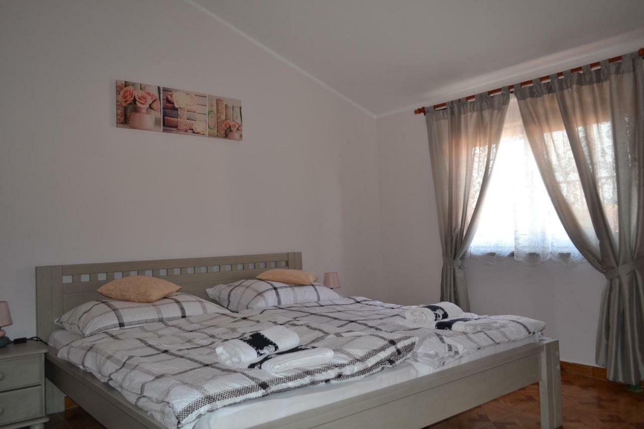 Apartman Ika Umag Ngoại thất bức ảnh